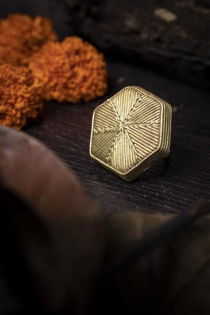 Miharu Crafts-Dokra Honeycomb Finger Ring