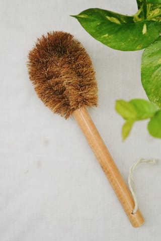 Almitra Sustainables-Coconut Fiber ‚Coir Long Handle Pot Brush