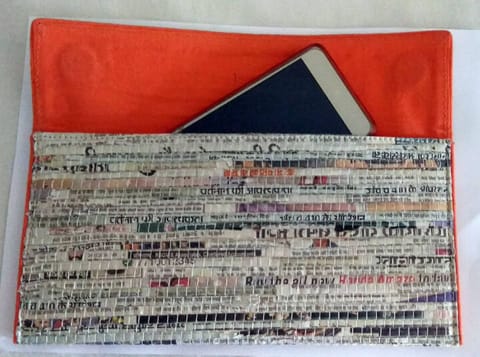 Sutrakaar Creations-Handwoven Newspaper Envelop Clutch ‚Äö√Ñ√¨ Orange