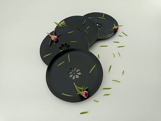 Al Maun | Rauf | Marble Natural Black Soapstone | Handmade Round Lattice Craft | Unique, Handmade Coaster for Drinks, Beverages, Bar, Living Room, Kitchen & Wine Glasses - Elegant Look | Set of 4