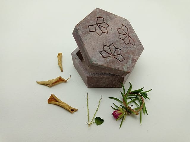 Al Maun | Haboos | Marble Natural Multicolor Soapstone | Handmade Hexagnal Handcrafted Pattern | Multiusage Box For Nut & Spices, Storage Jewellery and Ornament Box