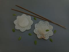 Al Maun | Qays | Marble Natural White Soapstone | Handmade Lotus Shap Hand Carved Craft | Lotus Incense Stick Holder | Agarbatti Stand | for Home Fragrance & Home Decor | Set of 2