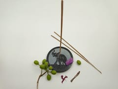Al Maun | Izaan | Marble Natural Black Soapstone | Handmade Round Floral Carving Craft | Incense Stick Holder | Agarbatti Stand | for Home Fragrance & Home Decor