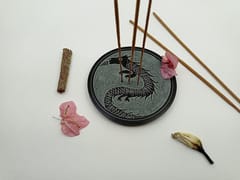 Al Maun | Iqrit | Marble Natural Black Soapstone | Handmade Round Floral Carving Craft | Incense Stick Holder | Agarbatti Stand | for Home Fragrance & Home Decor