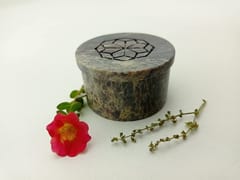Al Maun | Aduz | Natural Multicolor Soapstone | Hand Carved Lattice Pattern Multiuse Box For Storing Nuts, Spices & Jewelry