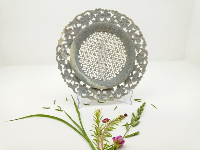 Al Maun | Gabr | Hand Carved Wall Plate | Made With Soapstone