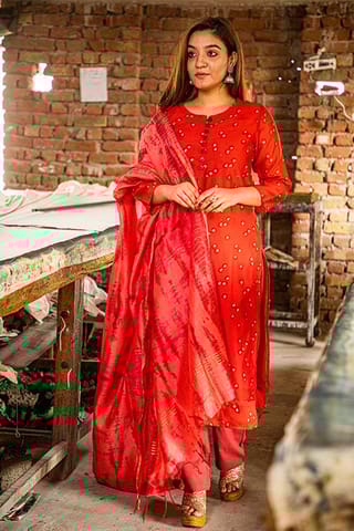 Sootisyahi-HANDBLOCK PRINTED CHANDERI KURTI