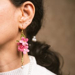 Nandnistudio Pink flowers with pearls
