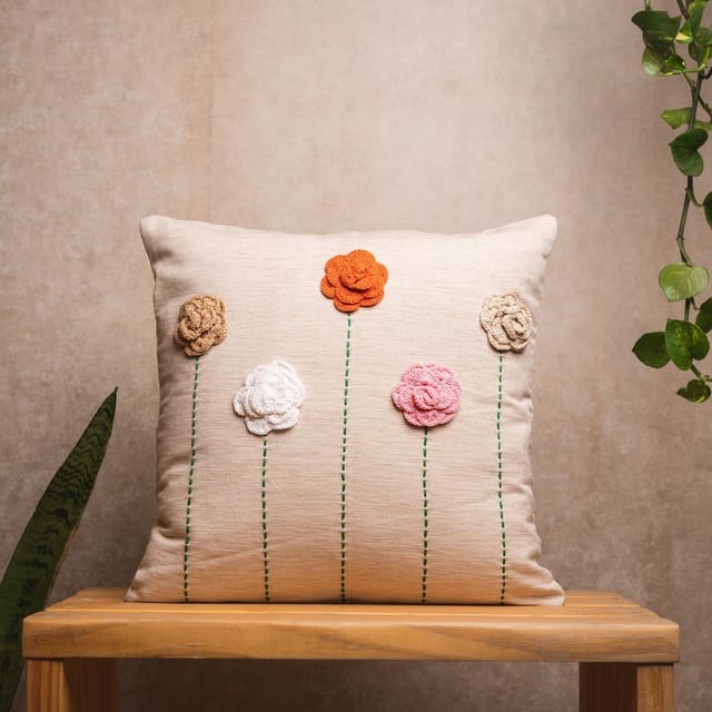 Nandnistudio - Crochet roses cushion cover - Beige