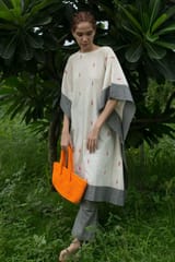 Nandnistudio - Hand Crocheted Orange Macrame Bag