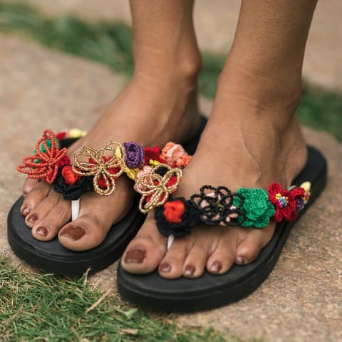 Nandnistudio - Hand Crocheted Black Flip Flops