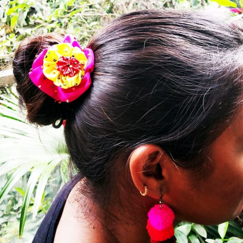 Juhi Malhotra-Vibrant Flower Hair Accessory