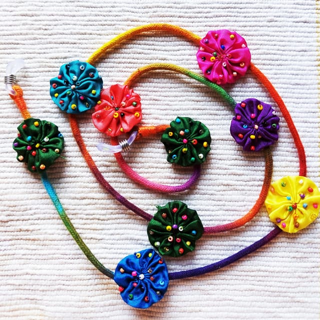 Juhi Malhotra-Beaded Flower Eyewear Chain