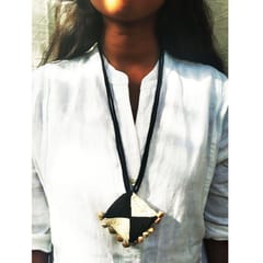 Juhi Malhotra-Statement Shell Necklace