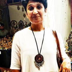 Juhi Malhotra-Round Multicolor Necklace