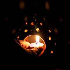 Craftlipi-Coco Candle Stand/Holder + 12 tealights FREE