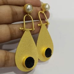 Ominish Jewels-Golden Swing Dangler Black & White Earrings