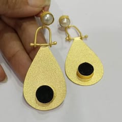 Ominish Jewels-Golden Swing Dangler Black & White Earrings