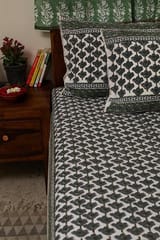 Sootisyahi 'Kumud' Handblock Printed Cotton Bedsheet