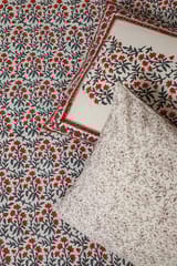 Sootisyahi 'Floral Crimson' Handblock Printed Cotton Bedsheet