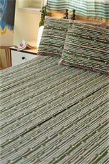 Sootisyahi 'Red in Motion' Handblock Printed Cotton Bedsheet