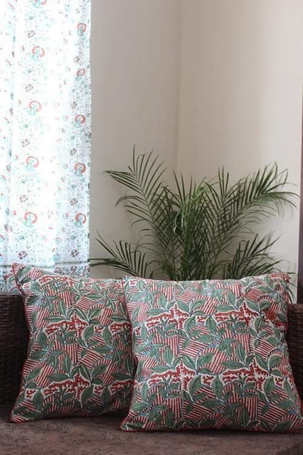 Sootisyahi 'MadhuMalti' Handblock Printed Cotton Cushion Cover Set