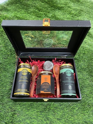 Glenberg Special Winter Season - Gift Box with 2 Tea Jars & 2 Honey Bottle