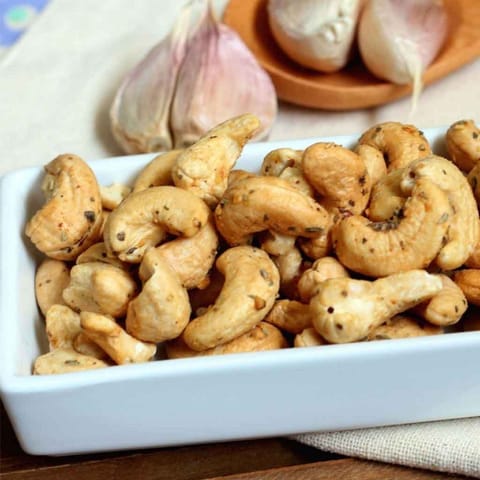 Fabbox-Burnt Garlic Cashew