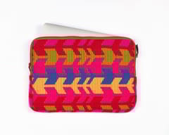 UMW - Colorful Chevron Laptop sleeve
