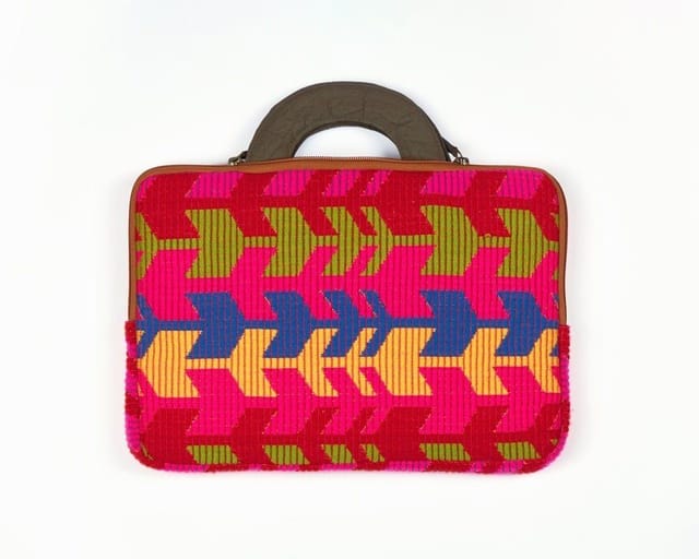 UMW - Colorful Chevron Laptop sleeve