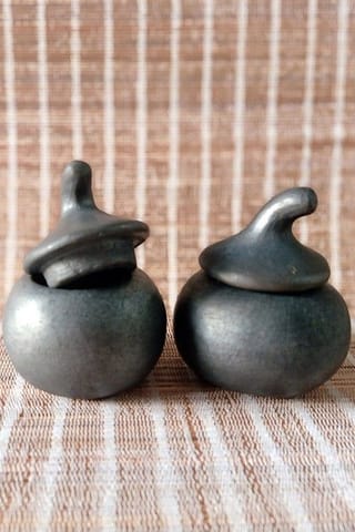 Terracotta by Sachii "Longpi Black Pottery Sauce Pots Set of 2"