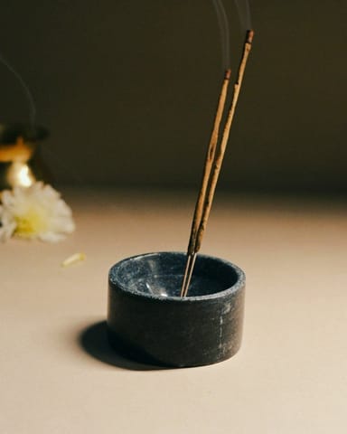 Vata Living-Marble Aadhar Black Marble Incense Holder