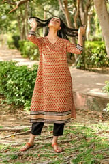 Sootisyahi 'Blushing Betel' Bagru Handblock Printed Pure Cotton Kurti