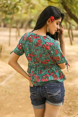 Sootisyahi 'Rouge-n-Roses' Azofree Handblock Printed Pure Cotton Crop Top