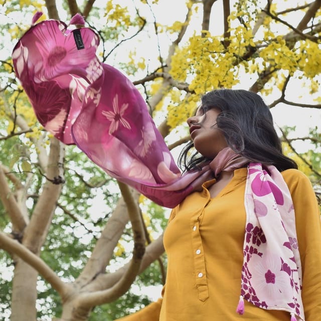 Freeque -  Di-wine Florist | Scarf