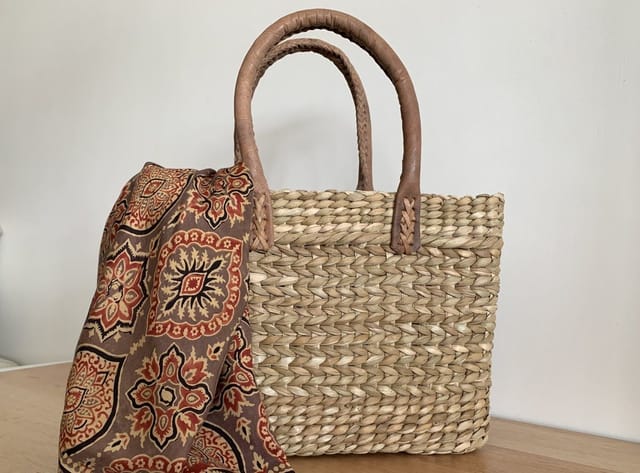 India Craft Art - Bulrush Grass Tote Bag / Basket