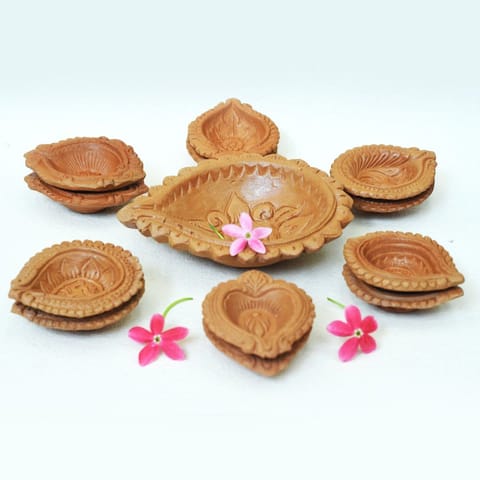 Craftlipi-Motiff Diya Combo : Diwali Special - Set Of 1 Jumbo Diya+12 Diyas & Cotton Wicks