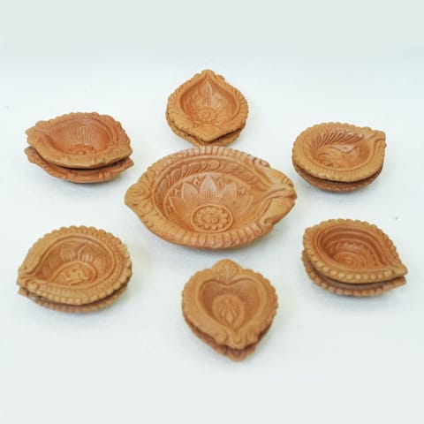 Craftlipi-Motiff Diya Combo : Diwali Special - Set Of 1 Jumbo Diya+12 Diyas & Cotton Wicks