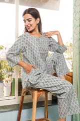 Sootisyahi 'Crystal Curiousity ' Azofree Handblock Printed Pure Cotton Night Suit