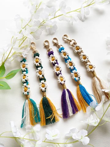Act of Craft - Macrame Floral Key Ring