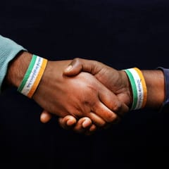 bioQ TRI-COLOUR PLANTABLE WRISTBAND - Indian Flag Colour WRISTBAND MADE OF SEED Paper (pack of 50)