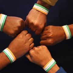 bioQ TRI-COLOUR PLANTABLE WRISTBAND - Indian Flag Colour WRISTBAND MADE OF SEED Paper (pack of 50)