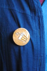 Ekibeki-Chaai Paani Lapel Pin