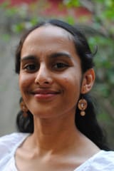 Ekibeki-Chaai Paani Earrings