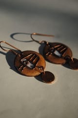 Ekibeki-Chaai Paani Earrings