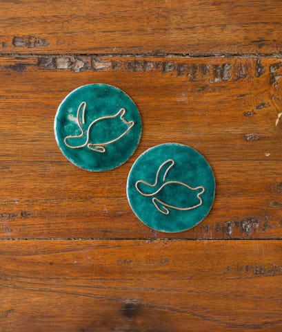 https://cdn.shopify.com/s/files/1/0649/5358/1790/products/Ekibeki-Green-Turtle-copper-enamel-magnet-set-of-2-1.jpg?v=1663618736