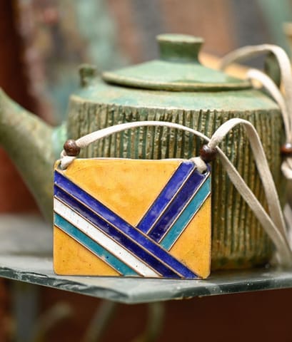 https://cdn.shopify.com/s/files/1/0649/5358/1790/products/Retro-Trio-Rectangle-Ekibeki-Copper-Enamel-Pendant_3.jpg?v=1659298231