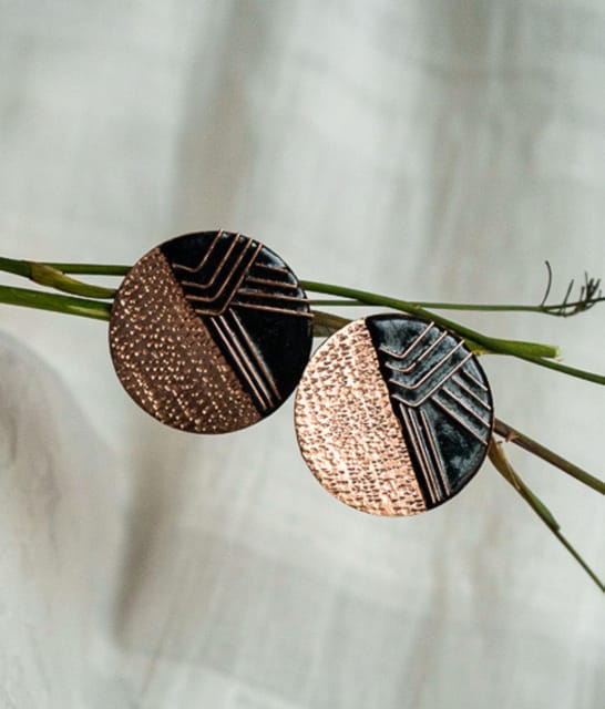 https://cdn.shopify.com/s/files/1/0649/5358/1790/products/Suntop-Ekibeki-Copper-Enamel-Stud-Earrings-1.jpg?v=1659340875