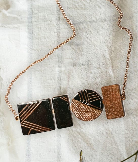 Ekibeki Suntop Copper Enamel Necklace (1Pc)