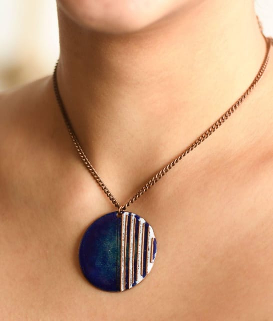 https://cdn.shopify.com/s/files/1/0649/5358/1790/products/Crinkle-ocean-full-Ekibeki-Copper-Enamel-Pendant-1.jpg?v=1659372645